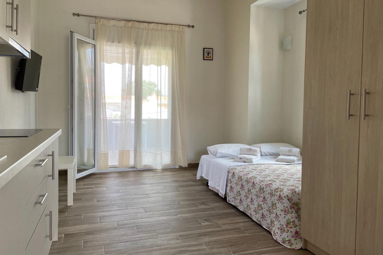 Royals Apartments Nikiti  Exterior photo