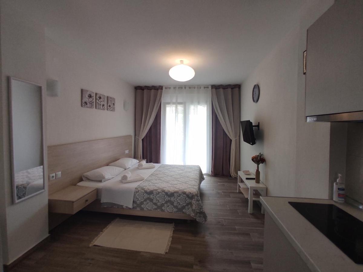 Royals Apartments Nikiti  Exterior photo